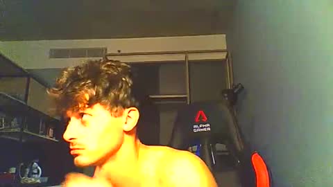 Snapshot of vincentprice69 chatting on 30, 10, 2025 vincentprice69 online show from 30, 10, 2025