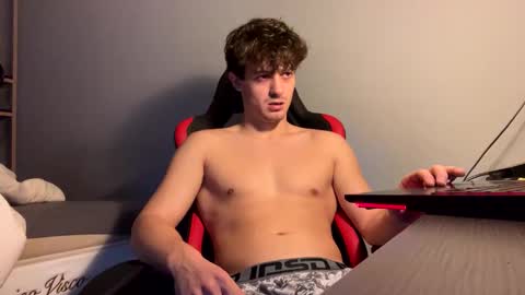 Snapshot of vincentprice69 chatting on 15, 11, 2025 vincentprice69 online show from 15, 11, 2025