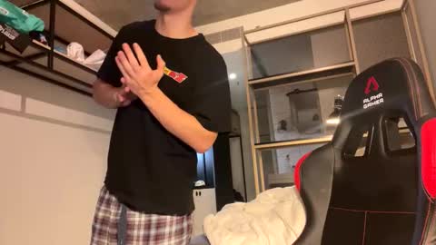 Snapshot of vincentprice69 chatting on 30, 11, 2025 vincentprice69 online show from 30, 11, 2025