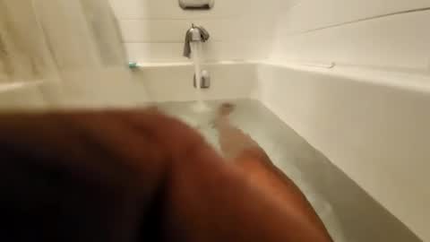 Snapshot of vineshh chatting on 8, 2, 2025 Vino Girthyboi online show from 8, 2, 2025