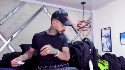 ---Vinzen--- online show from 10, 11, 2025