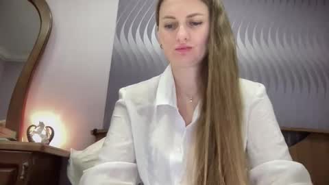 Funny  girl online show from 14, 9, 2025