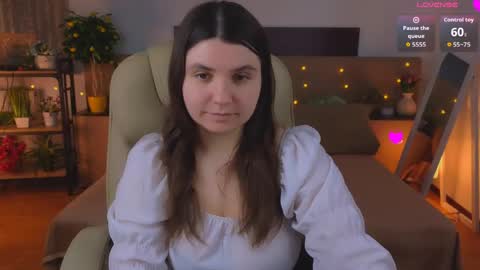 Snapshot of viola__shy chatting on 26, 5, 2026 Viola online show from 26, 5, 2026