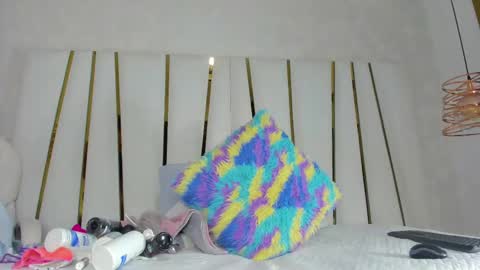 Snapshot of violeet_gray chatting on 12, 11, 2025 violeet_gray online show from 12, 11, 2025