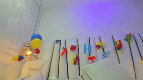 Snapshot of violeet_gray chatting on 11, 7, 2026 violeet_gray online show from 11, 7, 2026