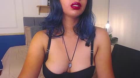Snapshot of violet_2003 chatting on 22, 4, 2026 V I O L E T online show from 22, 4, 2026