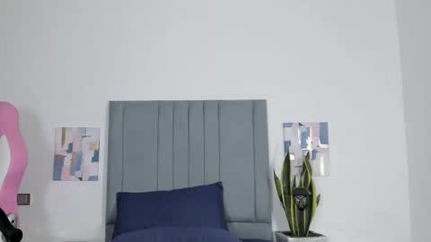 Violet online show from 13, 1, 2025