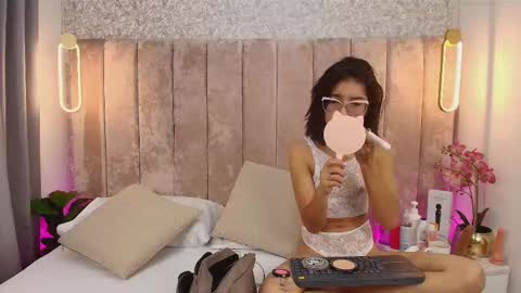 Snapshot of violet_606 chatting on 11, 9, 2025 Violeta online show from 11, 9, 2025