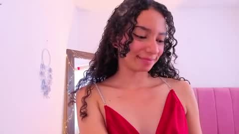 Snapshot of violet__15 chatting on 25, 4, 2026 violet__15 online show from 25, 4, 2026