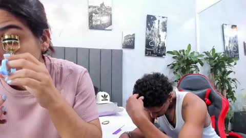 Violet and Myers online show from 26, 9, 2025