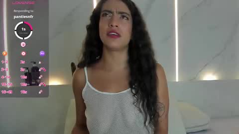 violet_roux online show from 18, 9, 2025