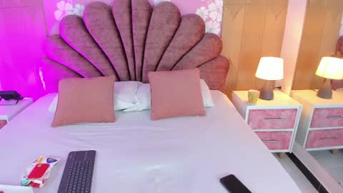 violet_smith01 online show from 2, 7, 2026