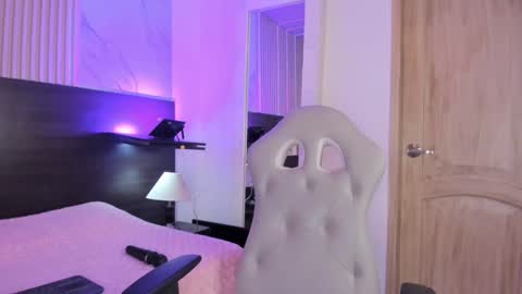 Snapshot of violet_spencer chatting on 20, 1, 2025 Violeta online show from 20, 1, 2025