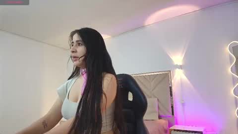 violet_tay1 online show from 17, 9, 2025