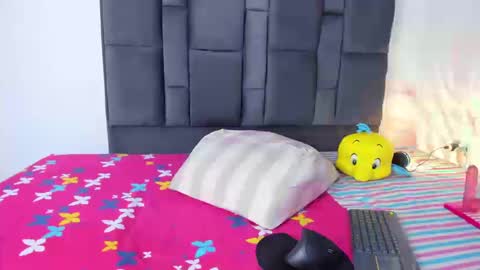 Snapshot of violet_taylor28 chatting on 19, 9, 2025 violett taylor online show from 19, 9, 2025