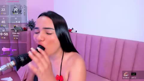 Snapshot of violet_vintage chatting on 14, 11, 2025 Violet online show from 14, 11, 2025