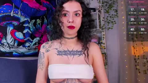 Violet online show from 19, 5, 2026