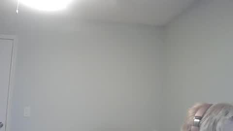 Snapshot of violet_winter97 chatting on 6, 1, 2025 violet_winter97 online show from 6, 1, 2025