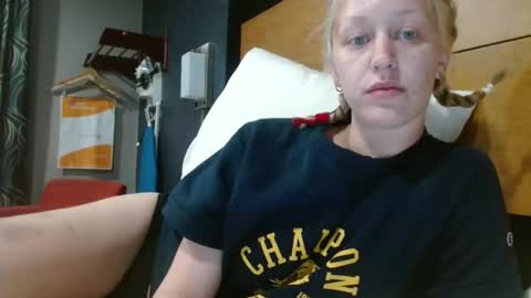 Snapshot of violet_winter97 chatting on 26, 11, 2025 violet_winter97 online show from 26, 11, 2025