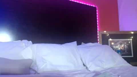 Snapshot of violet_winter97 chatting on 1, 2, 2026 violet_winter97 online show from 1, 2, 2026