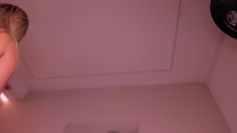 Snapshot of violeta_abel chatting on 20, 9, 2025 Violeta online show from 20, 9, 2025