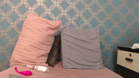 Snapshot of violeta_cute18 chatting on 17, 12, 2024 Violeta online show from 17, 12, 2024