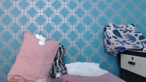 Snapshot of violeta_cute18 chatting on 6, 1, 2025 Violeta online show from 6, 1, 2025