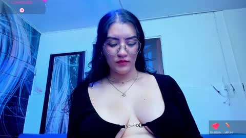 Snapshot of violeta_diazz chatting on 2, 2, 2025 online show from 2, 2, 2025