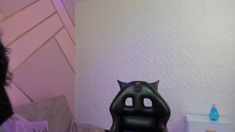 Snapshot of violeta_diazz chatting on 24, 10, 2025 online show from 24, 10, 2025