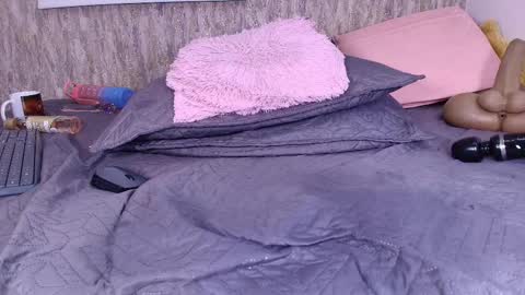 violeta london online show from 21, 2, 2025