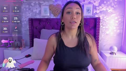 Snapshot of violeta_medina chatting on 3, 1, 2025 violeta_medina online show from 3, 1, 2025