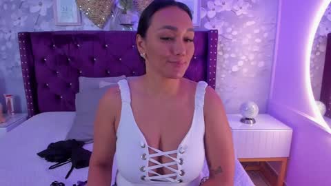 Snapshot of violeta_medina chatting on 22, 1, 2025 violeta_medina online show from 22, 1, 2025