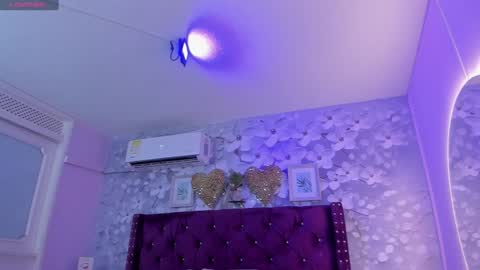 Snapshot of violeta_medina chatting on 5, 2, 2025 violeta_medina online show from 5, 2, 2025