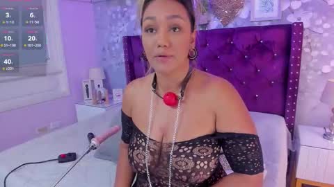 Snapshot of violeta_medina chatting on 19, 9, 2025 violeta_medina online show from 19, 9, 2025