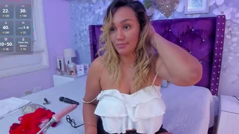 Snapshot of violeta_medina chatting on 21, 9, 2025 violeta_medina online show from 21, 9, 2025