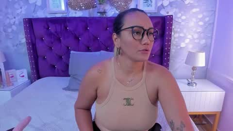 Snapshot of violeta_medina chatting on 28, 9, 2025 violeta_medina online show from 28, 9, 2025