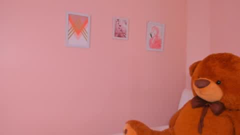 Snapshot of violeta_rodriguez_ chatting on 5, 6, 2026 Violeta Rodriguez online show from 5, 6, 2026