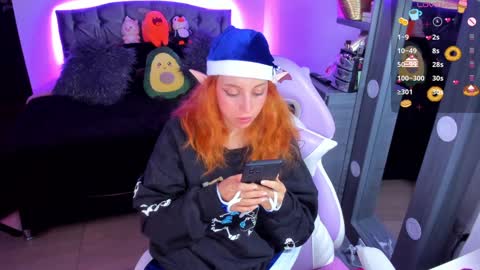 Snapshot of violetaarey chatting on 24, 12, 2024 Violeta  Help me reach 150 thumbs up    online show from 24, 12, 2024