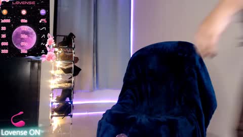 Violetta Morningstar online show from 28, 1, 2025