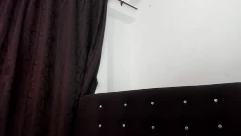 VioletaDums online show from 28, 2, 2025