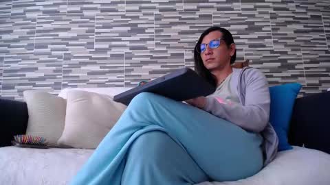 Snapshot of violetagomez_co chatting on 6, 11, 2025 Violeta Gmez online show from 6, 11, 2025