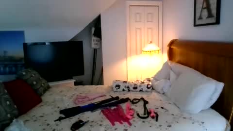 violetann93 online show from 12, 3, 2026