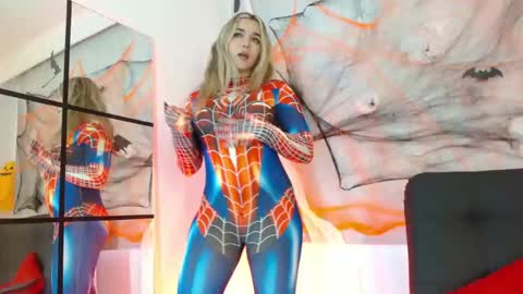 Snapshot of violetarainn chatting on 23, 10, 2025 Violeta online show from 23, 10, 2025