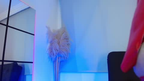 Snapshot of violetarainn chatting on 1, 12, 2025 Violeta online show from 1, 12, 2025