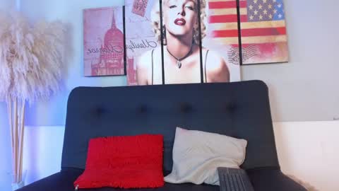 Snapshot of violetarainn chatting on 2, 2, 2026 Violeta online show from 2, 2, 2026