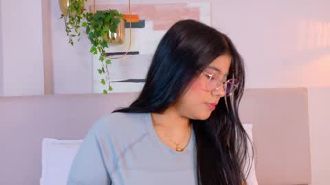 Violet online show from 25, 5, 2026