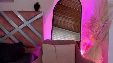 Snapshot of violetcollins_ chatting on 30, 10, 2025 Call me Violet online show from 30, 10, 2025