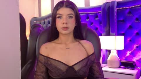 Snapshot of violetgrace__ chatting on 12, 10, 2025 Your Princess Violet online show from 12, 10, 2025