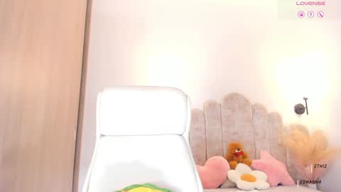 violeth___ online show from 30, 1, 2025