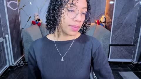 Snapshot of violeth_b chatting on 8, 4, 2026 violeth_b online show from 8, 4, 2026